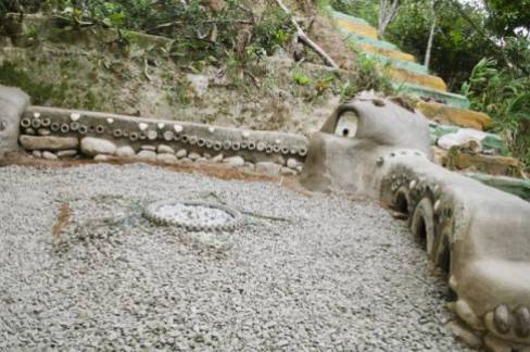 Otro horno de dragón realizado por mis estudiantes en Monteverde